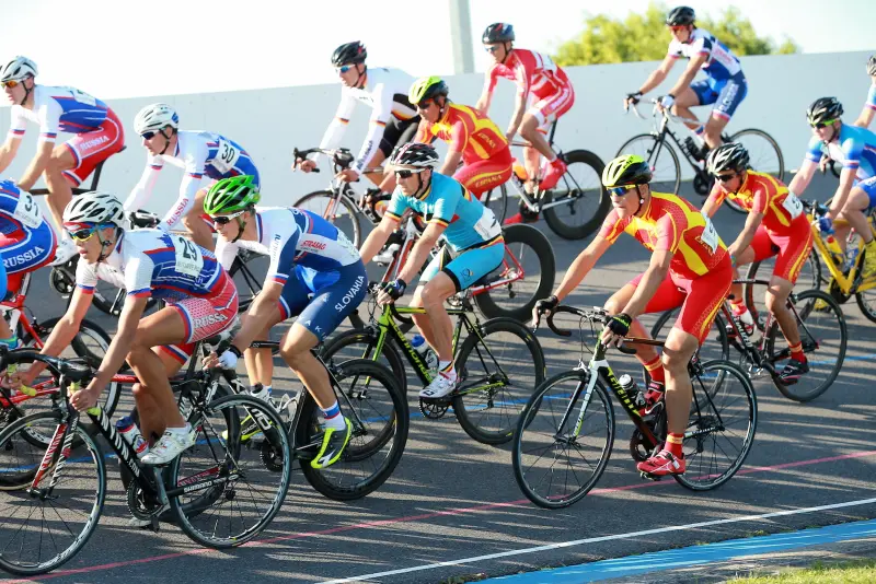 Day 2 : Points Race
