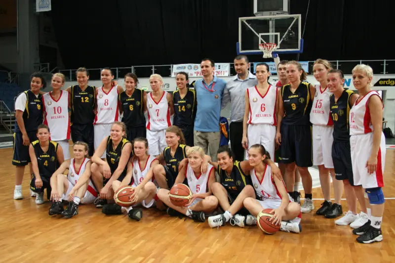 Teams from Sweden and Russia after a match