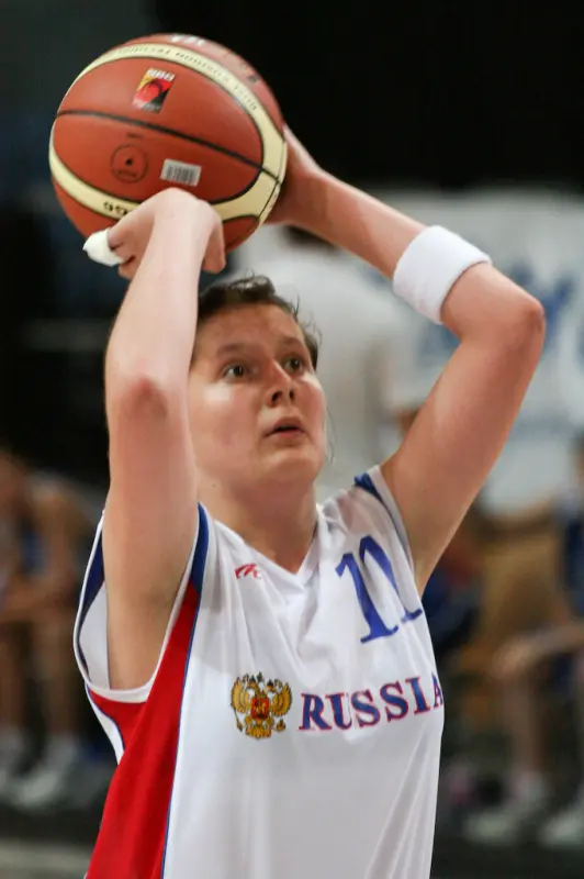 Penal throw does Maria Strelnikova (RUS)