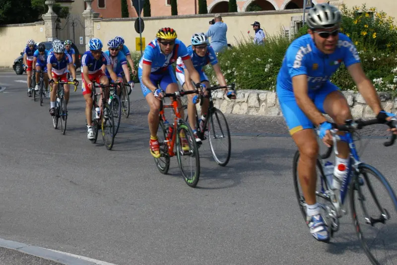 31 May — Road race 100 km
